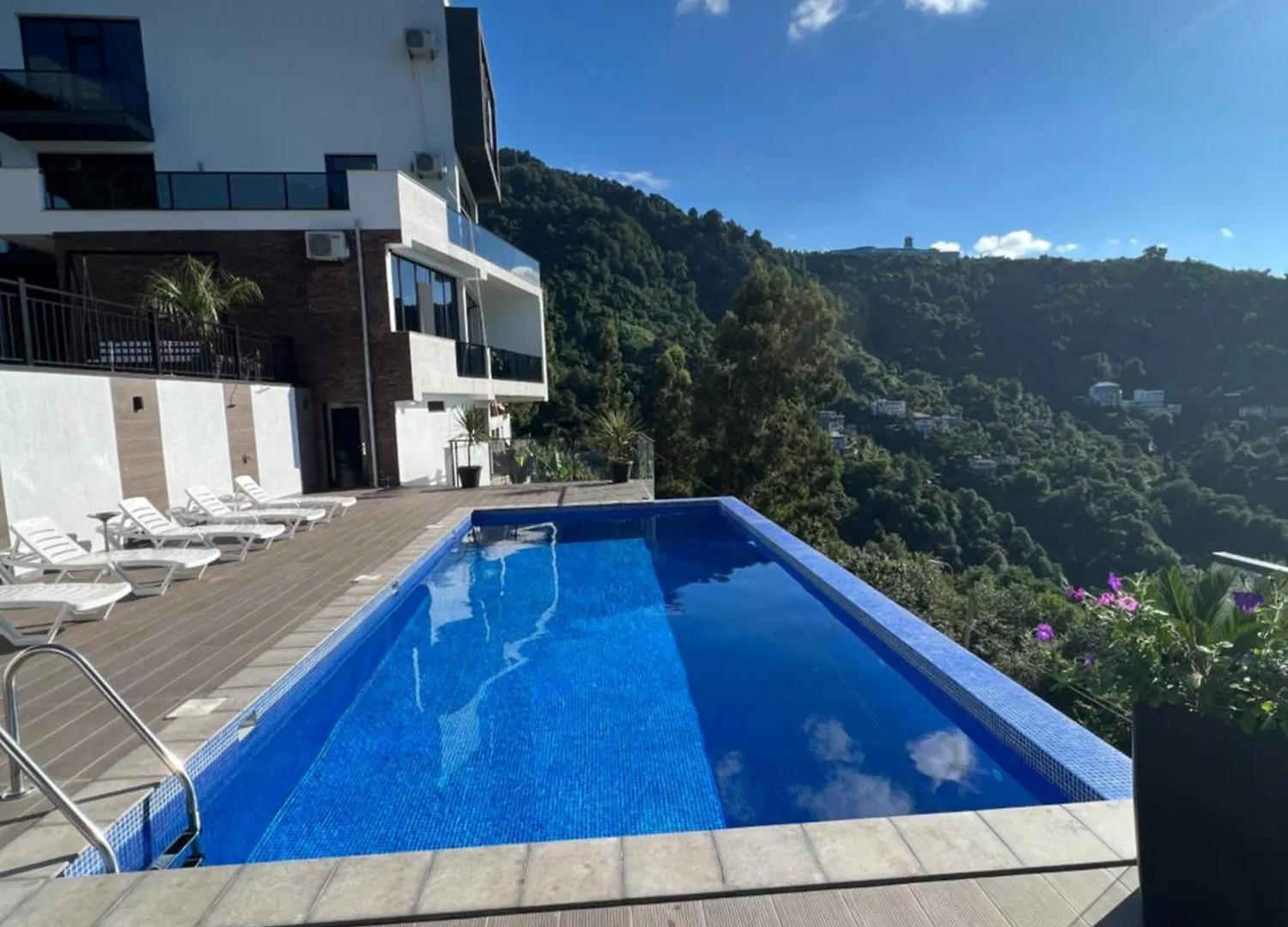 Villa Deluxe Kvariati